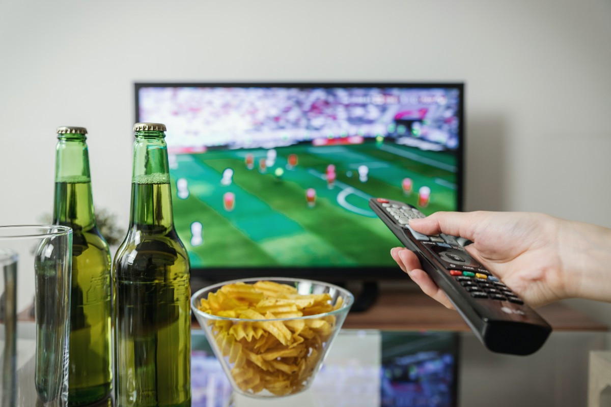Η μείωση της τηλεόρασης μπορεί να αποτρέψει 1 στους 10 θανάτους από στεφανιαία νόσο
