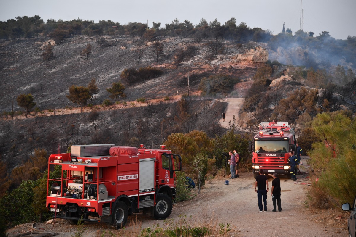 Πάνω από 4.300 στρέμματα κάηκαν σε Άνω Γλυφάδα και Βούλα [Φωτο και Βίντεο]