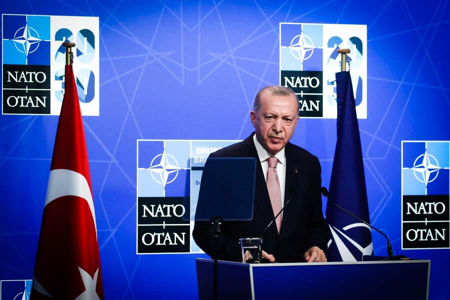 Τουρκικά ΜΜΕ: Οι όροι της Τουρκίας για να δεχτεί στο ΝΑΤΟ Φινλανδία και Σουηδία