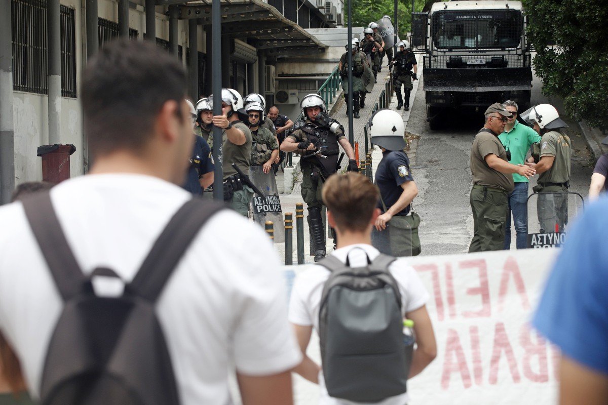 Πανεπιστημιακή αστυνομία: Φοιτητές και καθηγητές θα περιμένουν στις πύλες τους αστυνομικούς την Παρασκευή