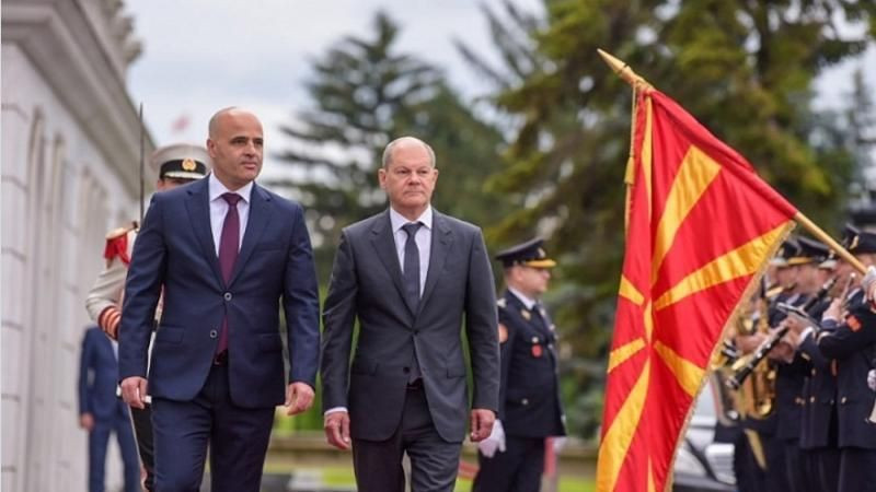 Επίσκεψη Σολτς στα Σκόπια: Η Γερμανία στηρίζει την ενταξιακή πορεία της Βόρειας Μακεδονίας στην ΕΕ