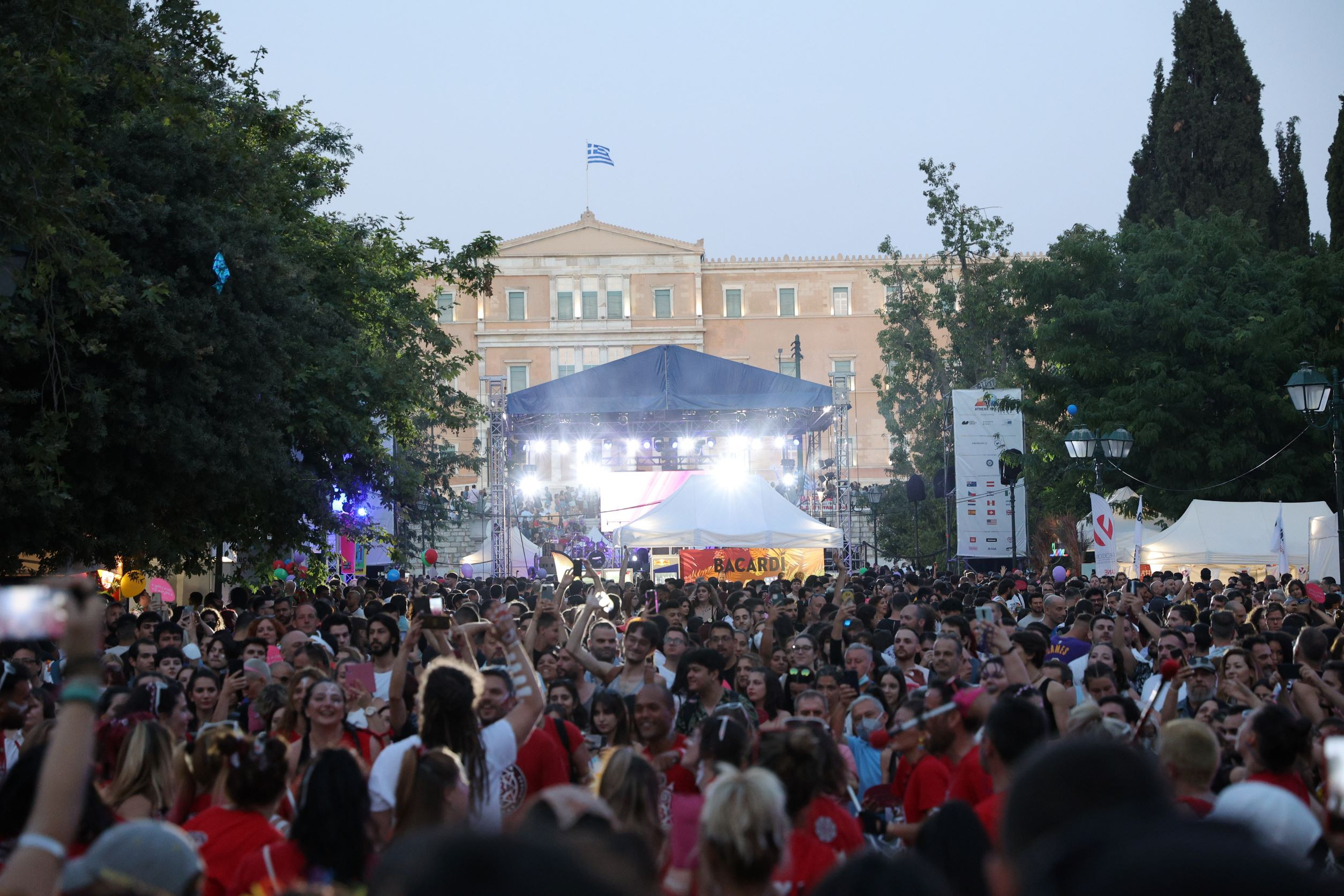 Athens Pride: Παρέλαση με χρώματα, συνθήματα, μουσικές