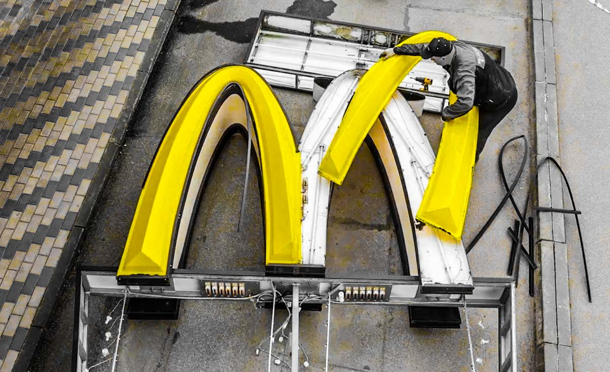 Το «κόλπο» για την «επιστροφή» των «McDonald’s» στη Ρωσία… δείχνει πολλά