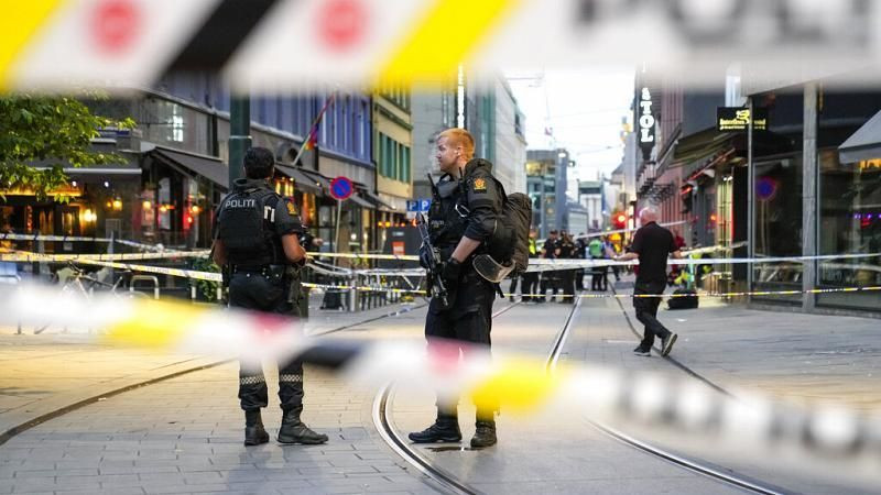 Επίθεση στη Νορβηγία με 2 νεκρούς: Για «έγκλημα μίσους» κάνουν λόγο οι Αρχές – Σύλληψη δράστη και ακύρωση του Pride