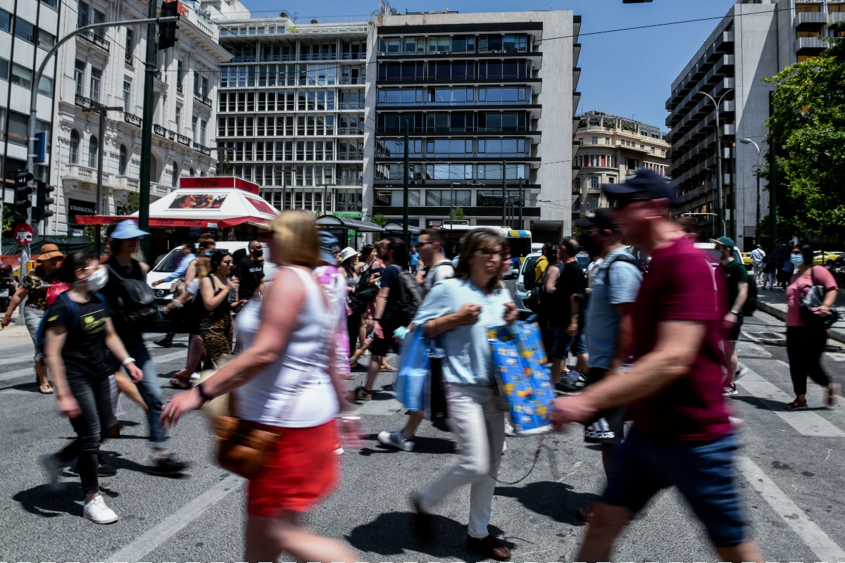 Κορονοϊός: 16.115 κρούσματα, 9 νεκροί και 95 διασωληνωμένοι