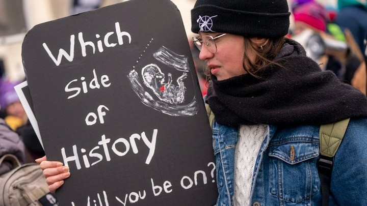 10χρονο θύμα βιασμού στις ΗΠΑ άλλαξε Πολιτεία για να κάνει άμβλωση