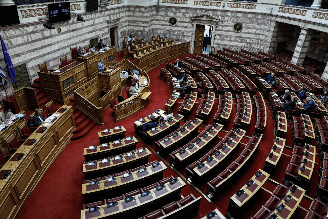 Στη Βουλή φέρνει ο ΣΥΡΙΖΑ τα fake news για το βούλευμα για Παπαγγελόπουλο – Τουλουπάκη