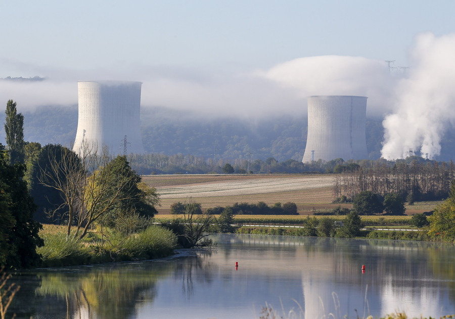 «Πράσινες» η πυρηνική ενέργεια και το φυσικό αέριο για την ΕΕ