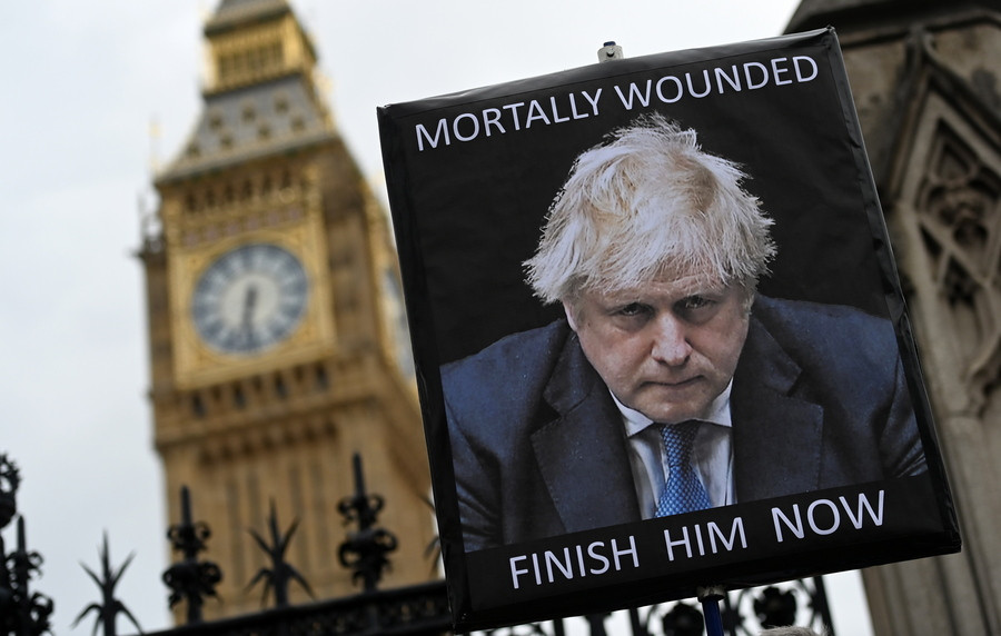 Βρετανία: Πρόταση μομφής κατά Τζόνσον για πρόωρες εκλογές ετοιμάζουν οι Εργατικοί – «Φύγε τώρα» λένε οι Συντηρητικοί