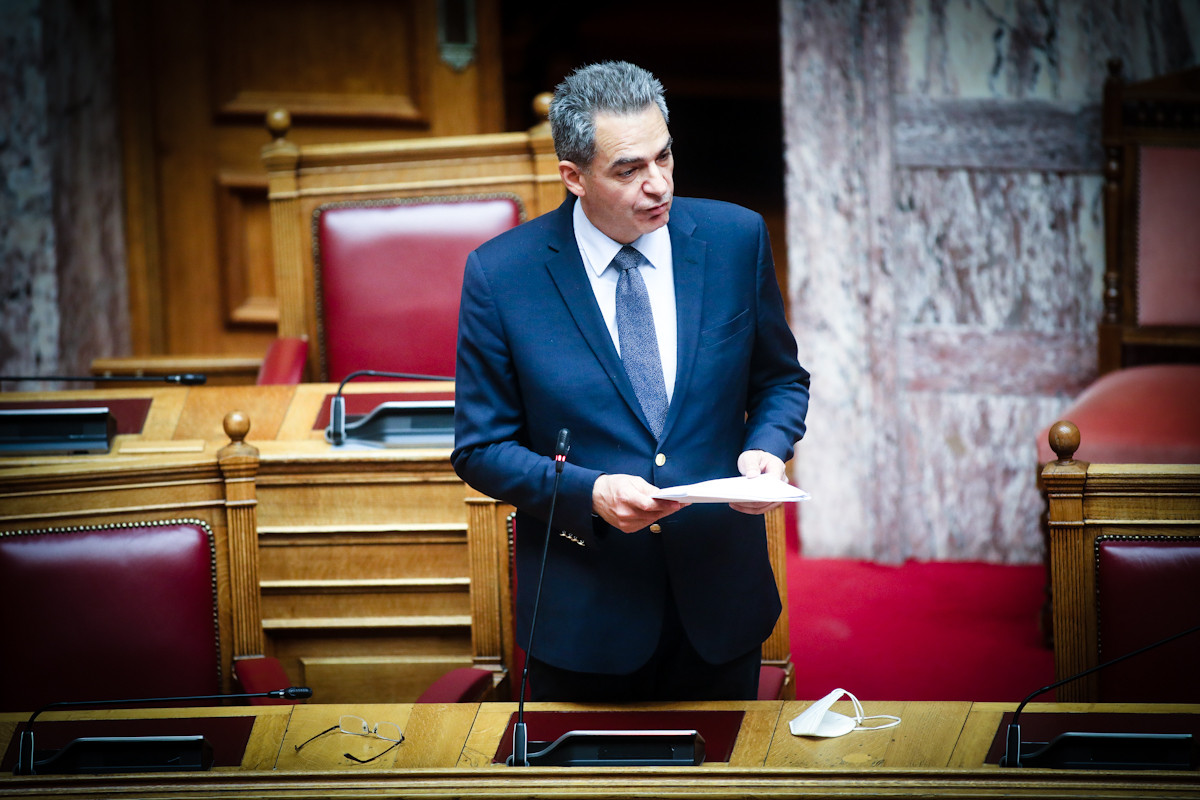 Ο Συρίγος «έστησε» αντικυβερνητικό κοινοβουλευτικό μέτωπο