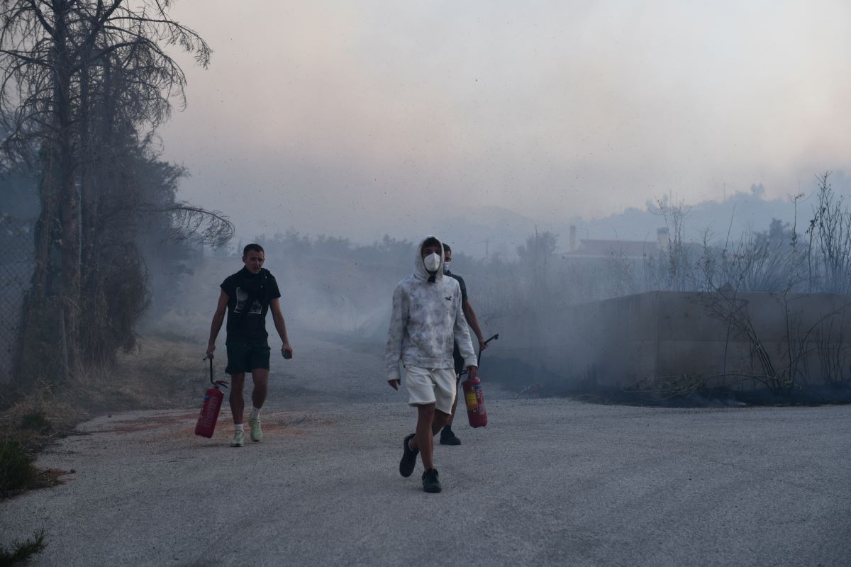 Το χρονικό της μεγάλης φωτιάς στην Πεντέλη