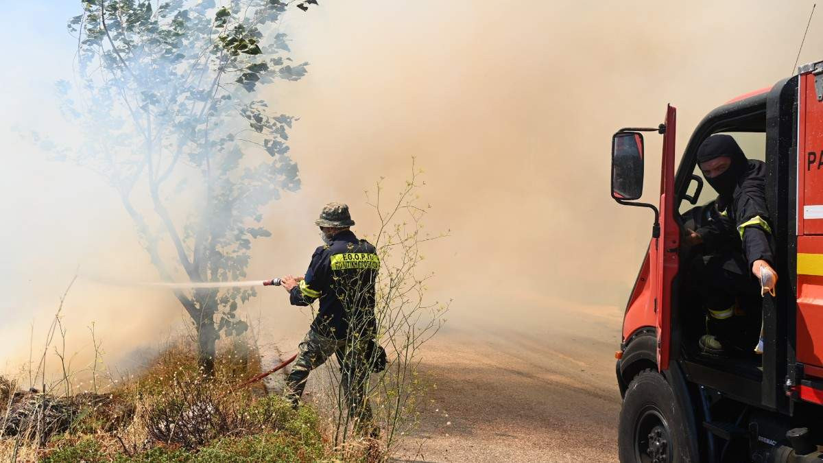 Πεντέλη: «Δύο φωτιές ξεκίνησαν σχεδόν ταυτόχρονα» δηλώνει ο εκπρόσωπος της Πυροσβεστικής