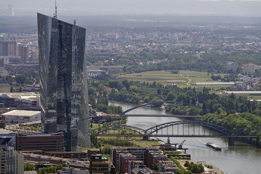 Ευρωπαϊκή Κεντρική Τράπεζα: Αύξησε το επιτόκιό της μετά από 11 χρόνια