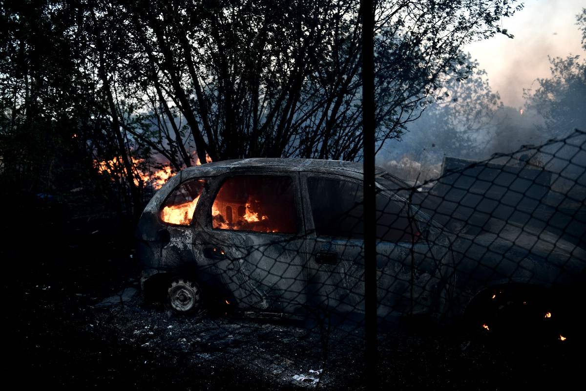 Οδοιπορικό Tvxs.gr στα καμένα της Πεντέλης: «Φύγαμε με τη φωτιά στον σβέρκο μας»