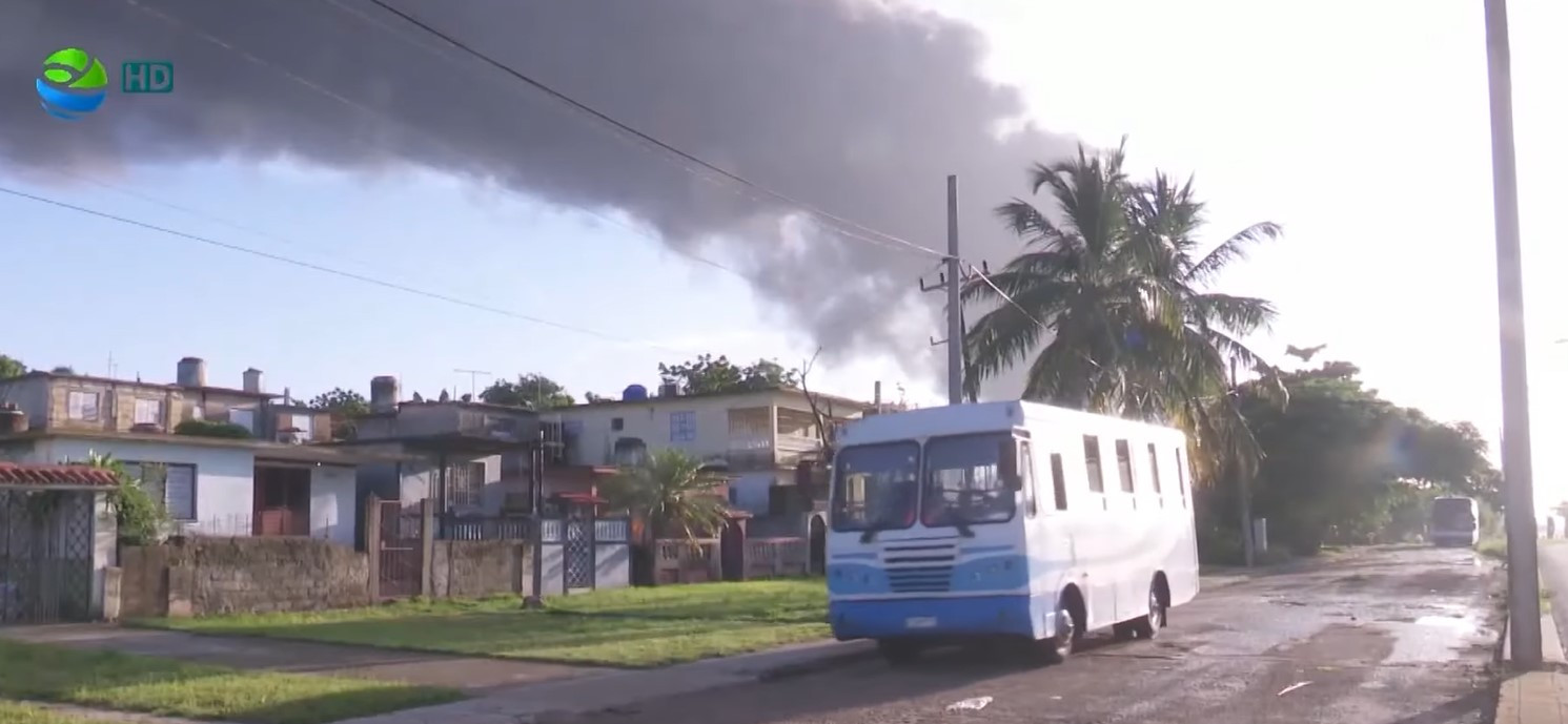 Κούβα: Εκτός ελέγχου για 4η μέρα η πυρκαγιά σε δεξαμενές πετρελαίου [Βίντεο]