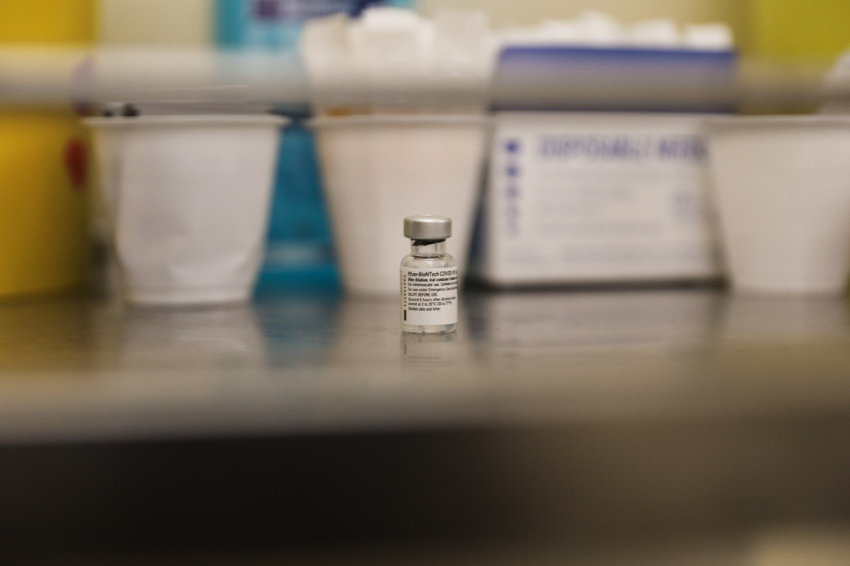 EMA: Ξεκίνησε αξιολόγηση για νέα έκδοση εμβολίου της Pfizer