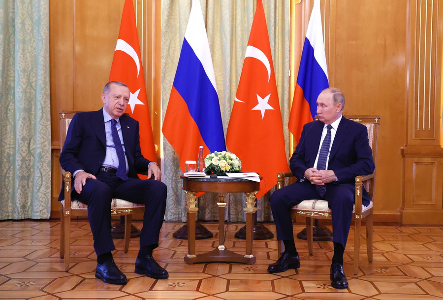 Ερντογάν και Πούτιν: Περίπλοκη σχέση με αμοιβαία οφέλη