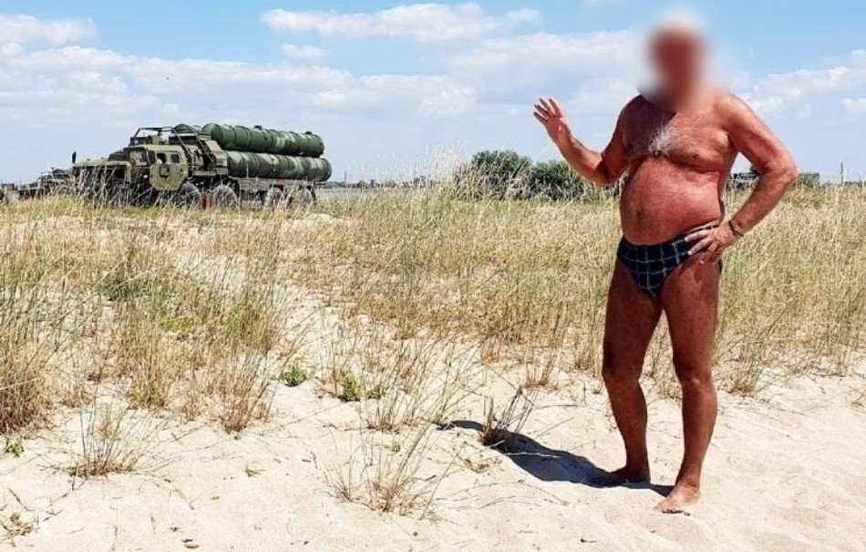 Ουκρανία: Ρώσος τουρίστας με μαγιό «πρόδωσε» τη θέση S-400 στην Κριμαία