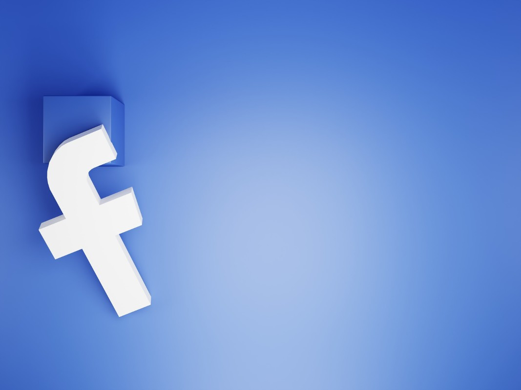 Προβλήματα στο Facebook: Κατέκλυσαν τη ροή ειδήσεων σελίδες διασήμων