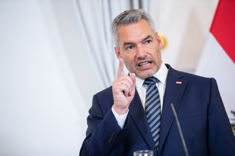 Ο Καγκελάριος της Αυστρίας καλεί την ΕΕ να σταματήσει «την τρέλα στις αγορές ενέργειας»
