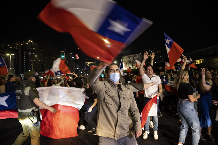 Χιλή: Απορρίφθηκε με 62% το νέο Σύνταγμα