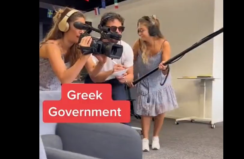 Σκάνδαλο παρακολουθήσεων: Σατιρικό βίντεο του Euractiv στο TikTok για κυβέρνηση Μητσοτάκη