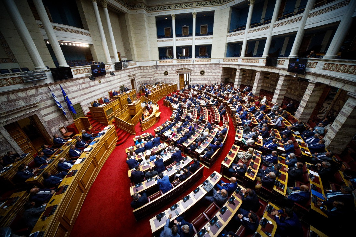 Υπερψηφίστηκε η Πράξη Νομοθετικού Περιεχομένου για την ΕΥΠ – Ένταση μεταξύ Σπίρτζη και βουλευτών της ΝΔ