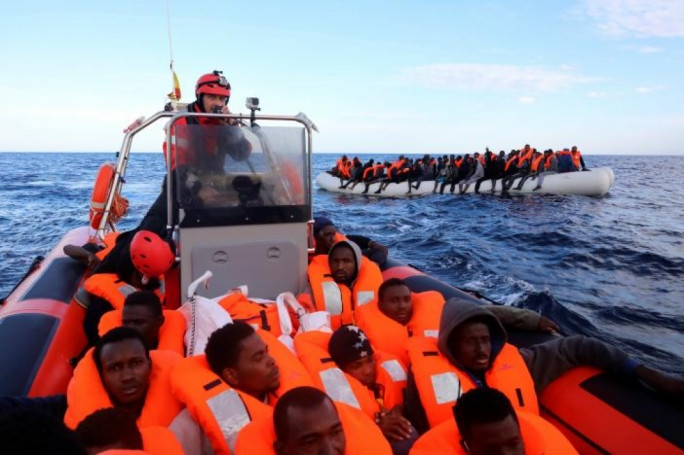 Συναγερμός για 250 πρόσφυγες που βρίσκονται σε κίνδυνο ανοιχτά της Μάλτας