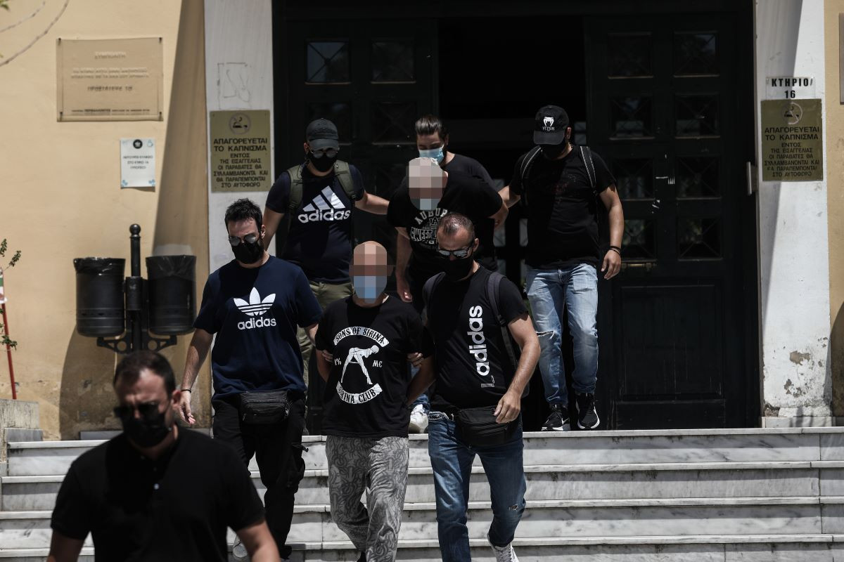 Συνήγορος 19χρονης στο Tvxs.gr: «Μεθόδευση για απελευθέρωση των δραστών» της υπόθεσης trafficking στην Ηλιούπολη