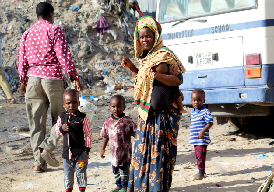 Σομαλία: Αντιμέτωπα με τον οξύ υποσιτισμό πάνω από μισό εκατομμύριο παιδιά