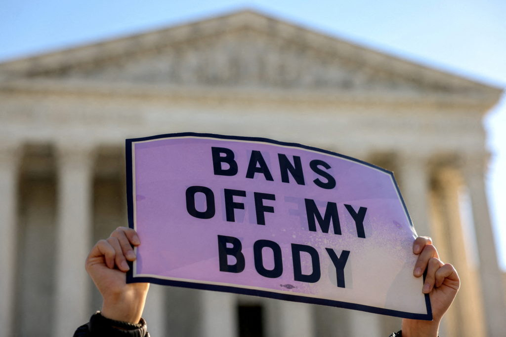 ΗΠΑ: Απαγόρευση αμβλώσεων στη Δ. Βιρτζίνια – Προβληματισμός στους Ρεπουμπλικάνους