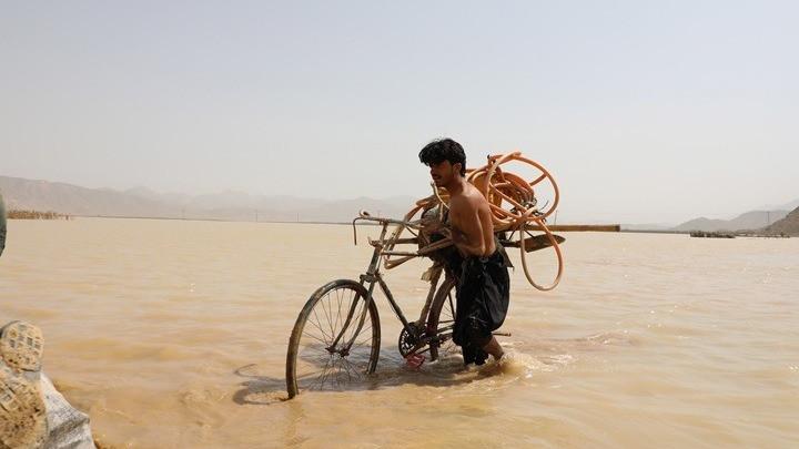 Τους 1.500 πλησιάζουν οι νεκροί από τις καταστροφικές πλημμύρες στο Πακιστάν