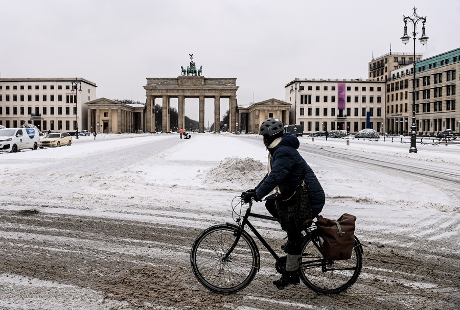 Αποβιομηχάνιση και χειμώνας στοιχειώνουν τη Γερμανία – Επιπτώσεις στην Ευρώπη