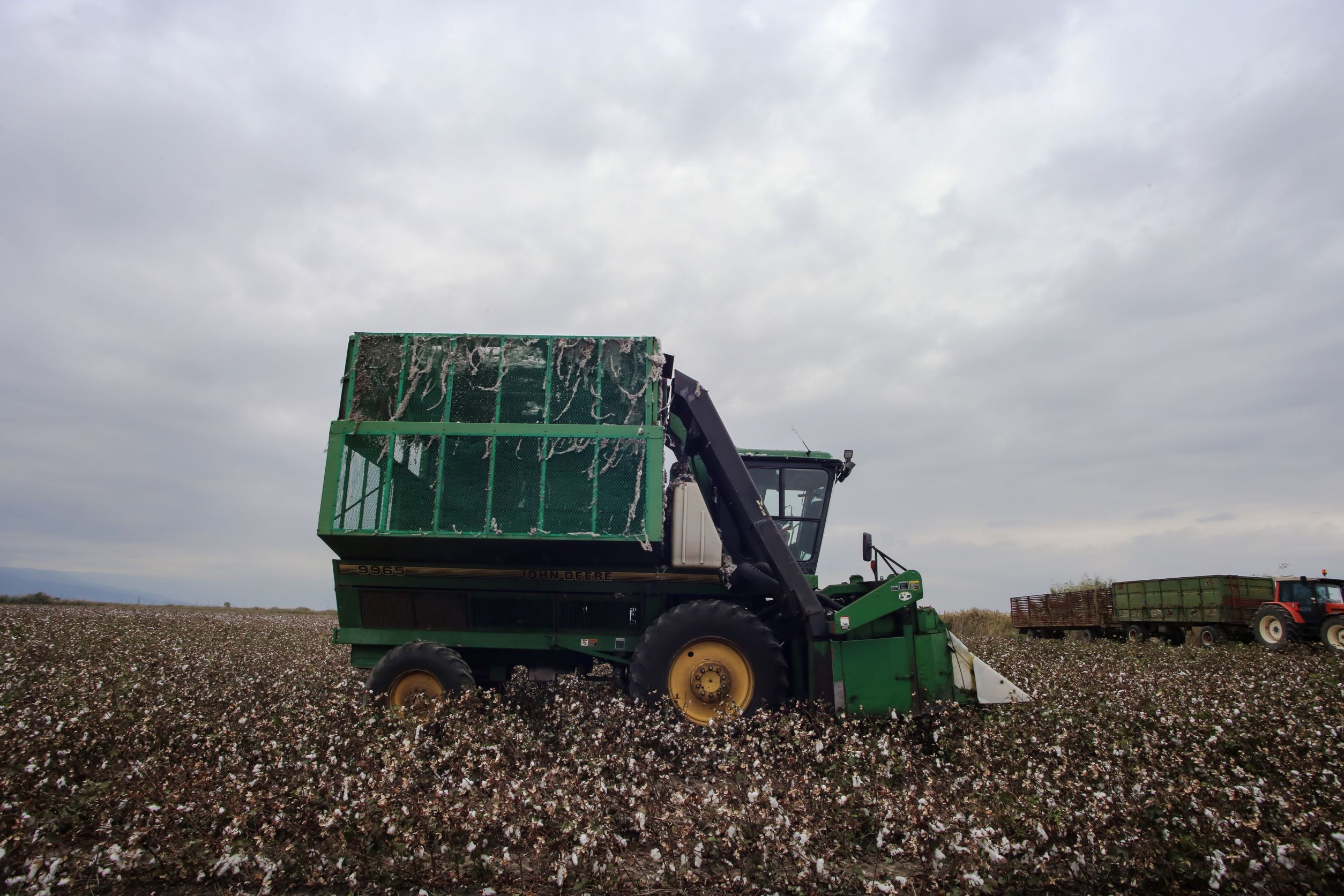 Επαγγελματίες – Αγρότες: Έρχεται υπέρογκη αύξηση εισφορών