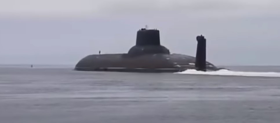 Το ΝΑΤΟ έχασε από τα ραντάρ το ρωσικό υποβρύχιο «Belgorod», με την τορπίλη της «Αποκάλυψης»