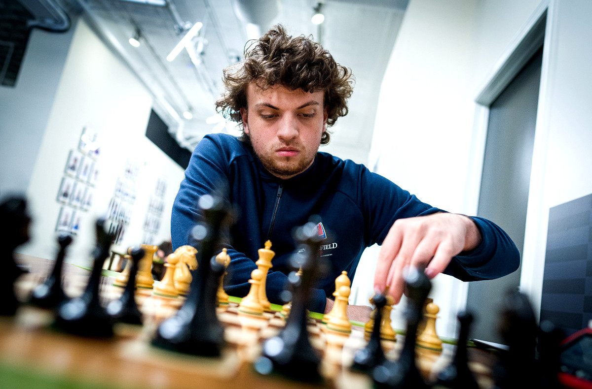 «Γκραν μάστερ»… κλοπή τουλάχιστον 100 αγώνων στο σκάκι;
