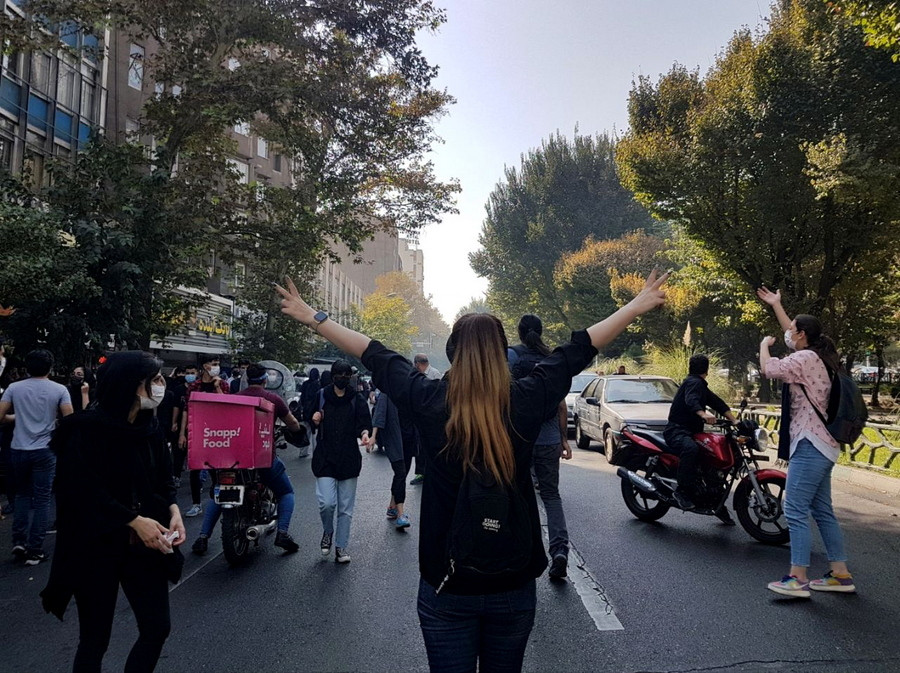 Ιράν: Πυροβολούν εν ψυχρώ κατά διαδηλωτών σε κουρδικές πόλεις [Βίντεο]