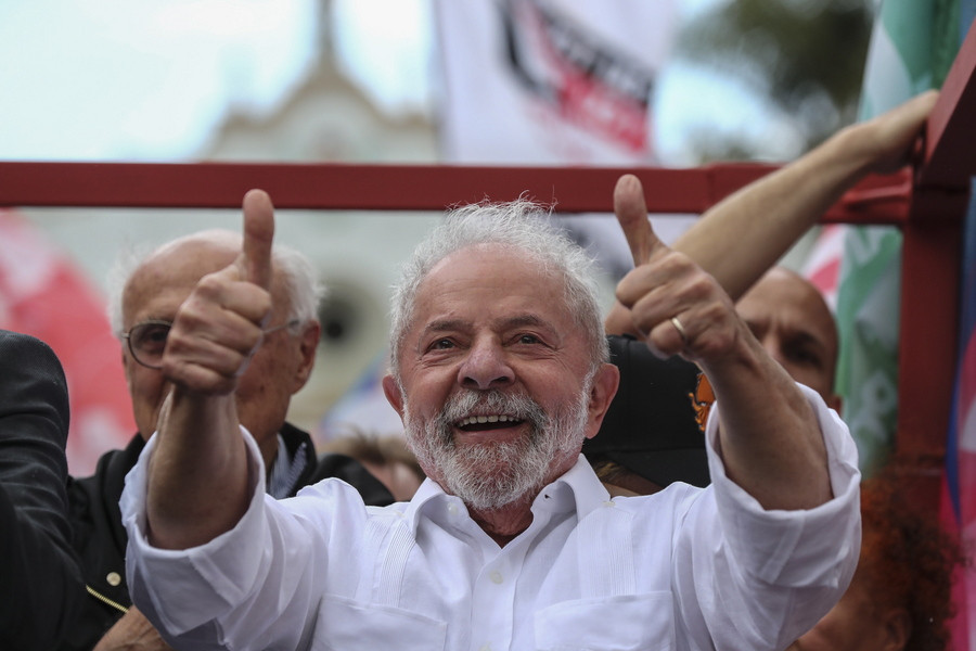 Βραζιλία: Νίκη Λούλα επί του Μπολσονάρου στον δεύτερο γύρο «βλέπουν» οι δημοσκοπήσεις