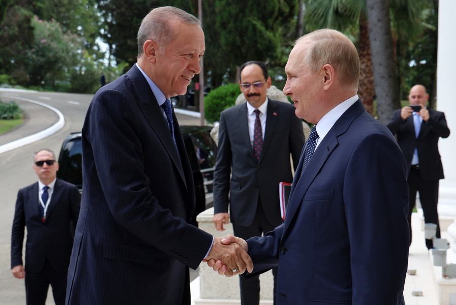 Κρεμλίνο: Ανοιχτό το ενδεχόμενο συνομιλιών Ρωσίας – Δύσης με διαμεσολαβητή τον Ερντογάν
