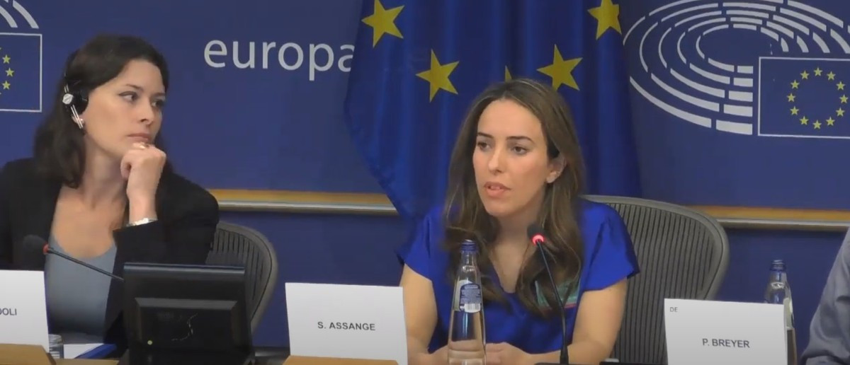 Η ομιλία της συζύγου του Τζούλιαν Ασάνζ, Στέλα στο Ευρωκοινοβούλιο [Βίντεο]