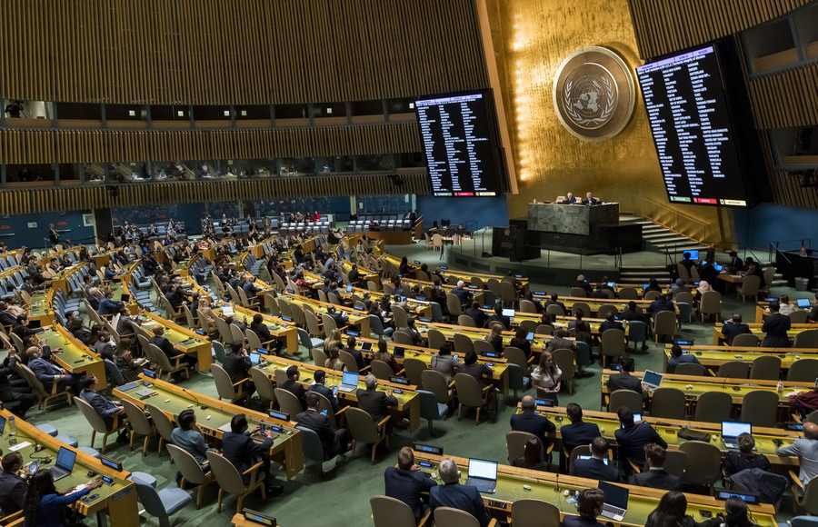 Η Γενική Συνέλευση του ΟΗΕ καταδίκασε τις προσαρτήσεις ουκρανικών εδαφών από τη Ρωσία