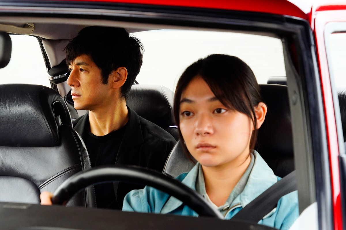 Κινηματογραφικές Πρεμιέρες: Το πολυβραβευμένο «Drive my Car», νέος Στήβεν Φρίαρς και κωμικό whodunnit