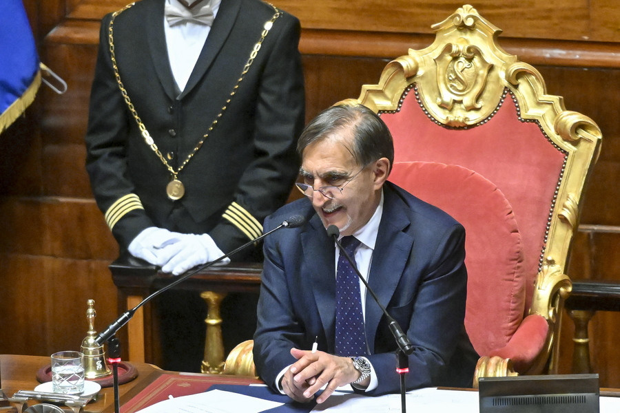 Ο «Ρασπούτιν» της ιταλικής ακροδεξιάς εξελέγη πρόεδρος της Γερουσίας στην Ιταλία