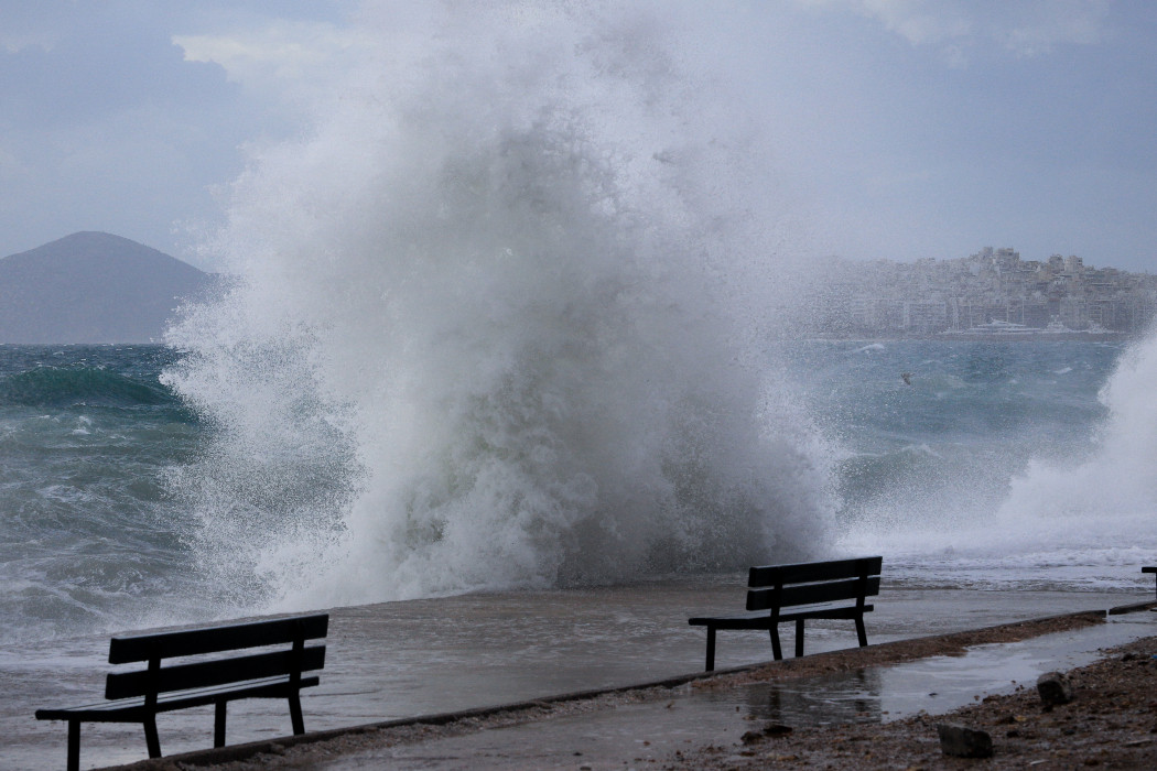 Καιρός: Νέες βροχές και καταιγίδες σε Κρήτη, Δωδεκάνησα – Στα 8 μποφόρ οι άνεμοι