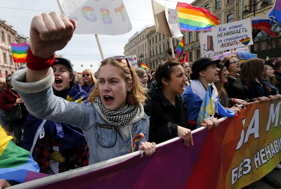 Ρωσία: Νομοσχέδιο για την πλήρη απαγόρευση της «προπαγάνδας της κοινότητας ΛΟΑΤΚΙ»