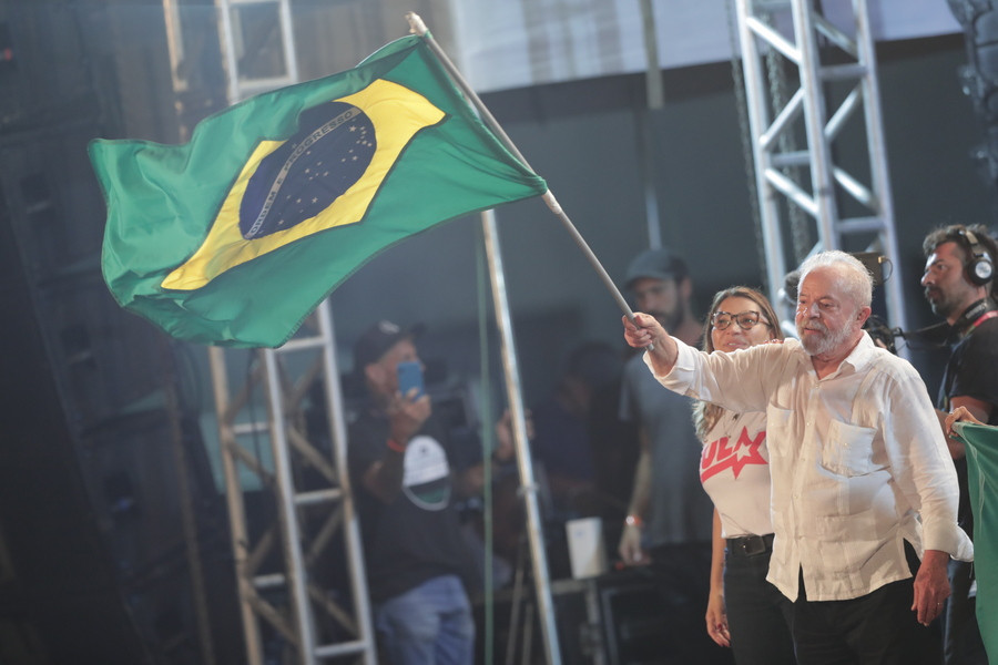 Ο Λούλα διευρύνει το προβάδισμα από Μπολσονάρο