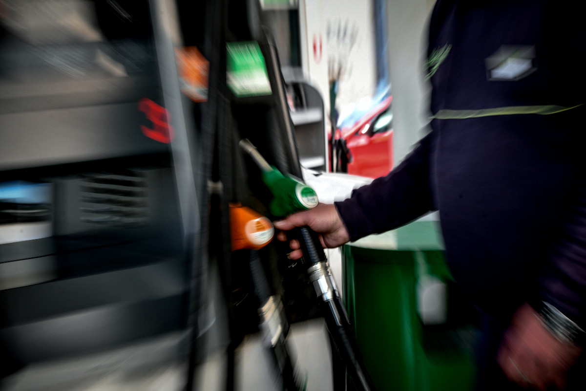 Fuel Pass: Το νέο «όχι» Σταϊκούρα και το πολιτικό παρασκήνιο