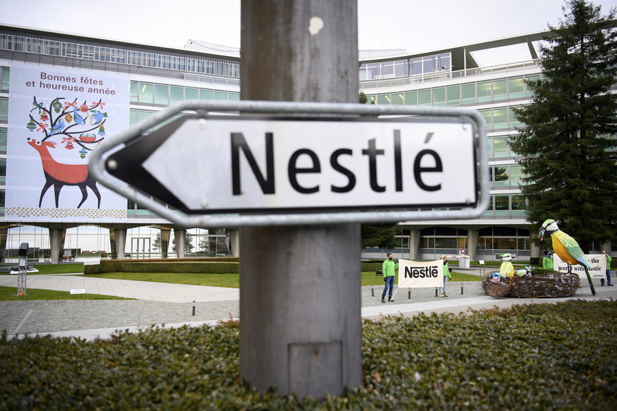 Σκάνδαλο Τροφίμων Nestle: Οι οικογένειες των θυμάτων ζητούν εξηγήσεις και δικαίωση