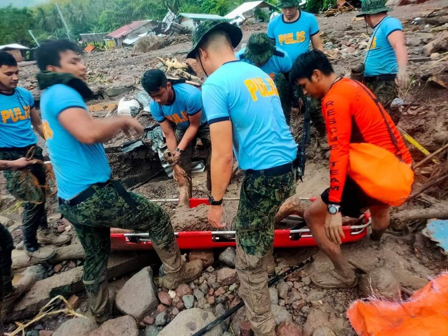 Φιλιππίνες: Δεκάδες νεκροί από τις πλημμύρες και τις κατολισθήσεις