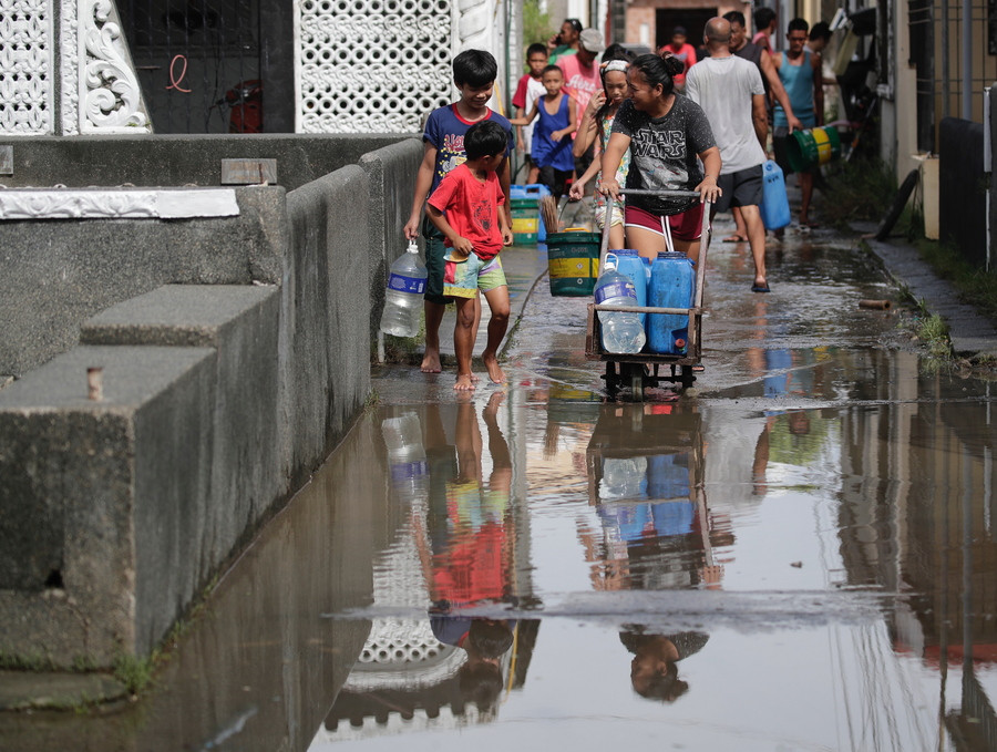 Εκατόμβη νεκρών από την καταιγίδα Νάλγκε στις Φιλιππίνες